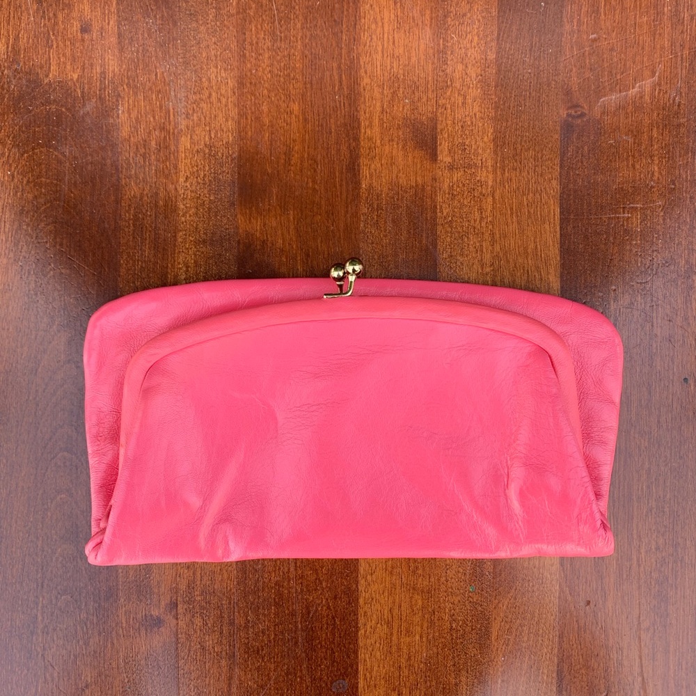 Vintage leather st. Thomas clutch